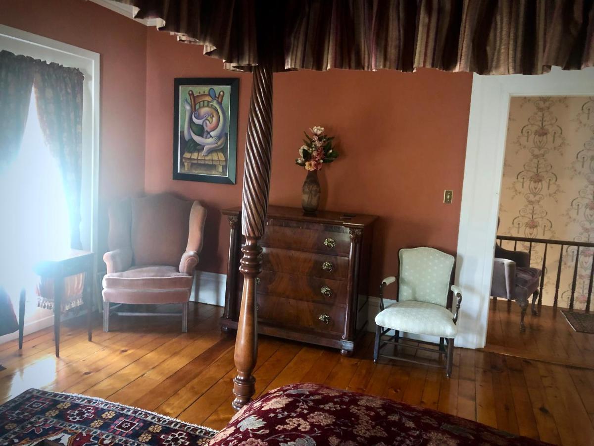 Oakcliff Bed And Breakfast Halfmoon エクステリア 写真