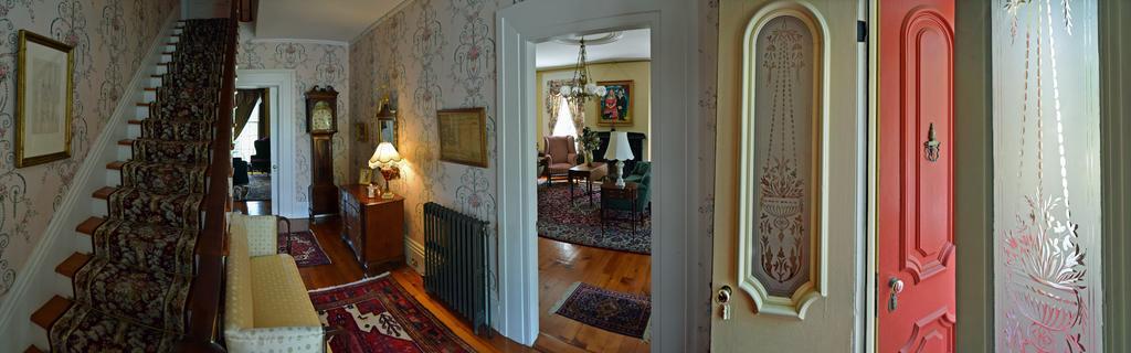 Oakcliff Bed And Breakfast Halfmoon エクステリア 写真