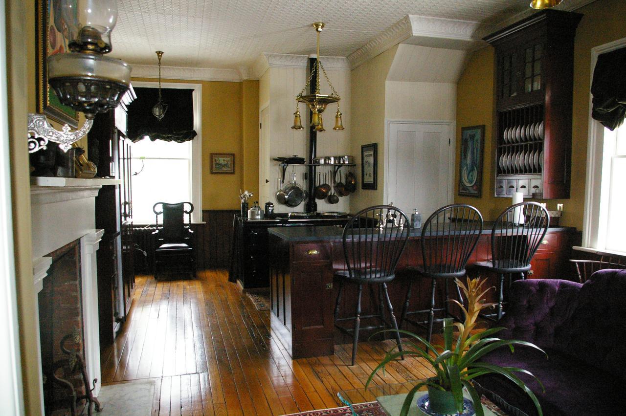Oakcliff Bed And Breakfast Halfmoon エクステリア 写真