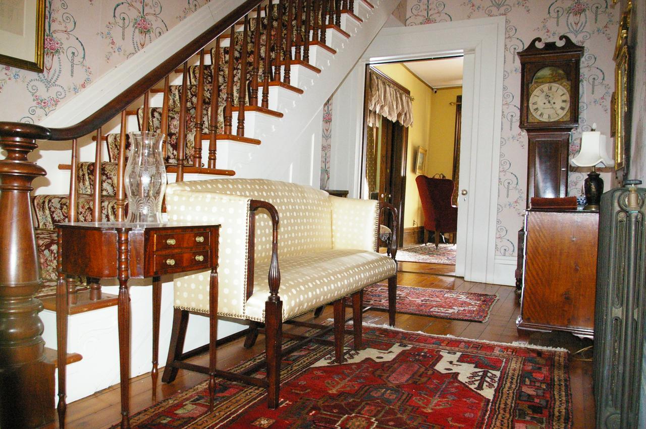 Oakcliff Bed And Breakfast Halfmoon エクステリア 写真