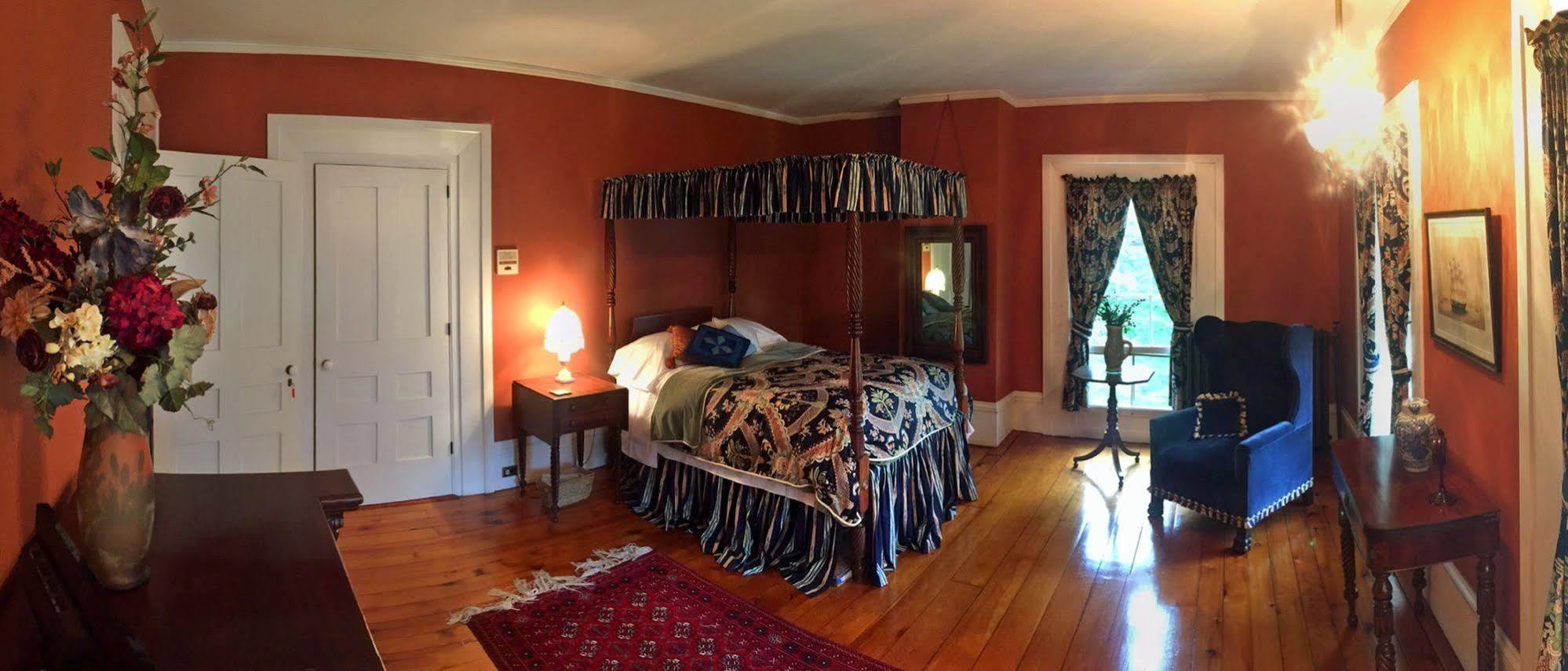 Oakcliff Bed And Breakfast Halfmoon エクステリア 写真